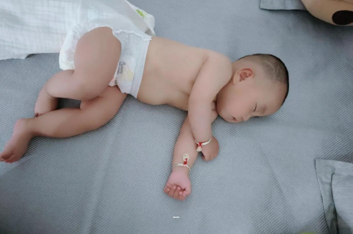 杞县宝宝突然很多眼屎